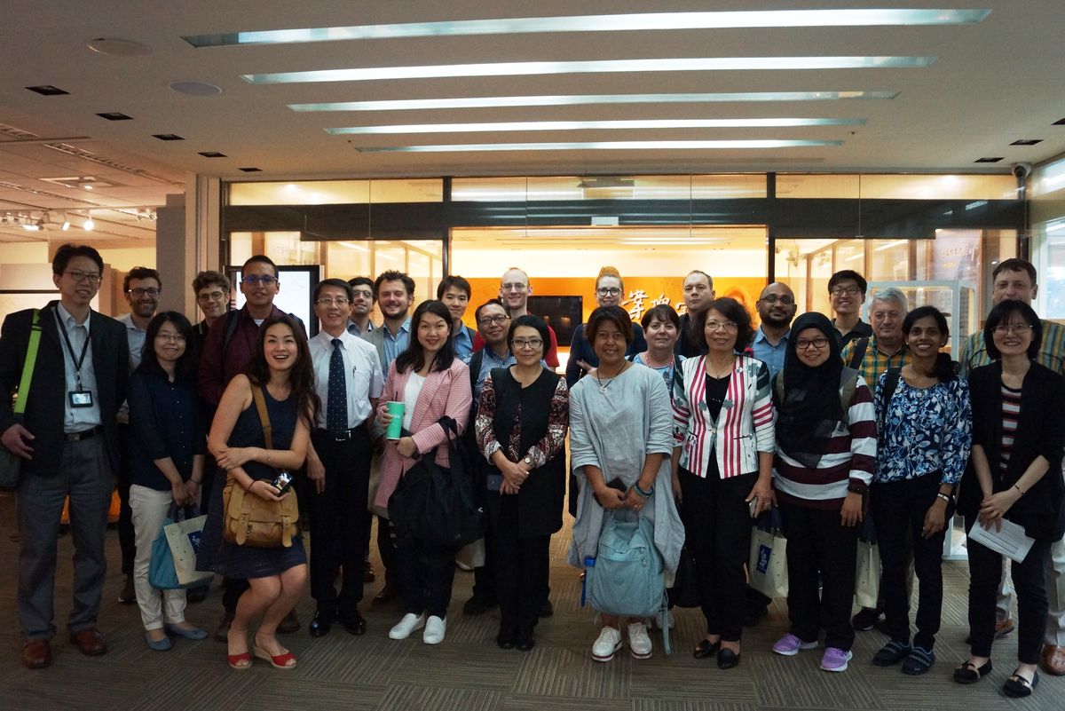 國家圖書館漢學研究中心外籍學人到局參訪