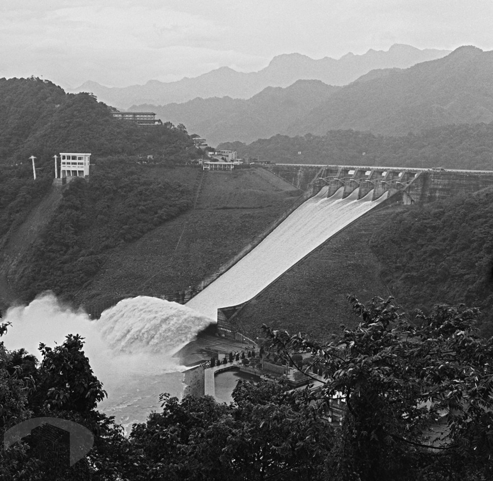 刊頭 石門水庫洩洪景觀