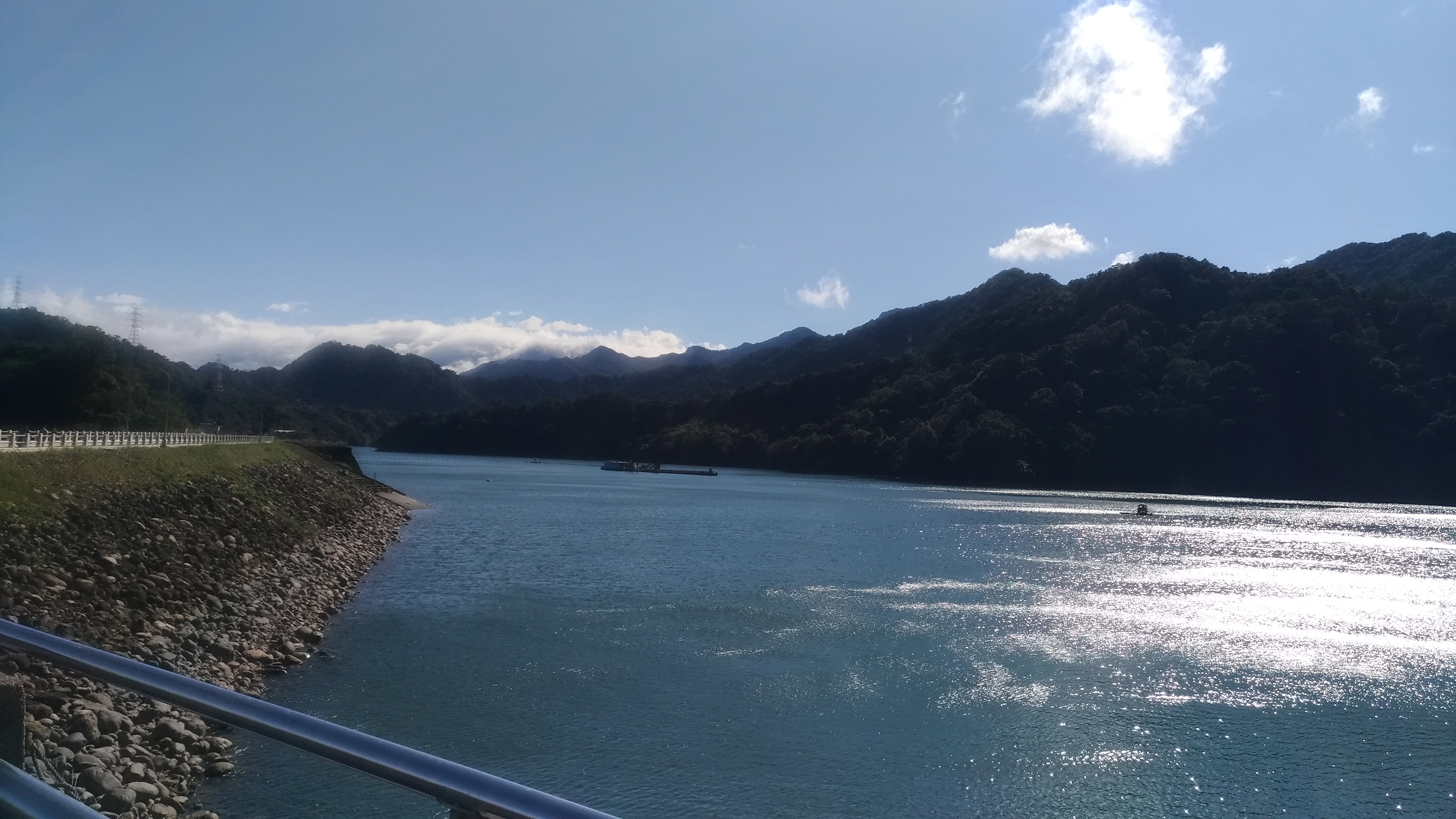 圖16 石門水庫湖光山色
