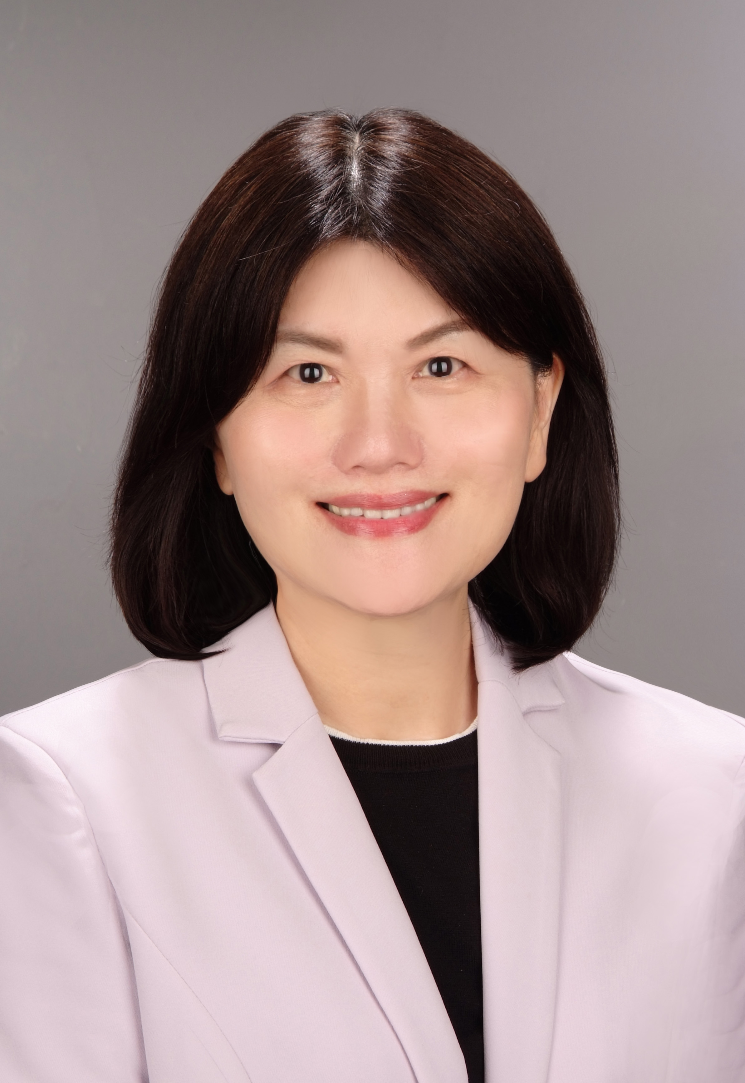 莊明芬局長照片
