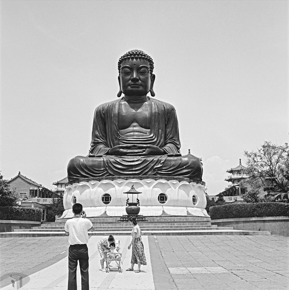 圖5 八卦山大佛與遊人