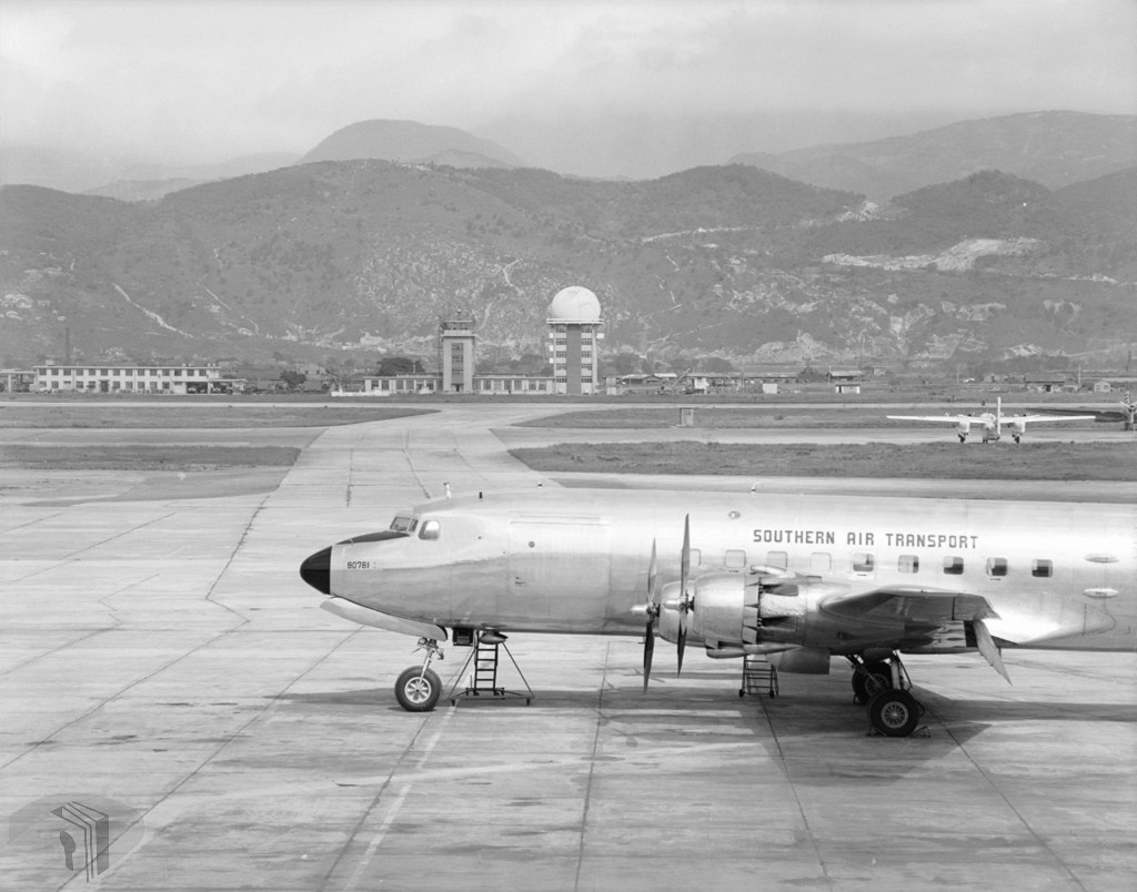 刊頭 1961年松山機場興築新航廈,符合國際機場標準